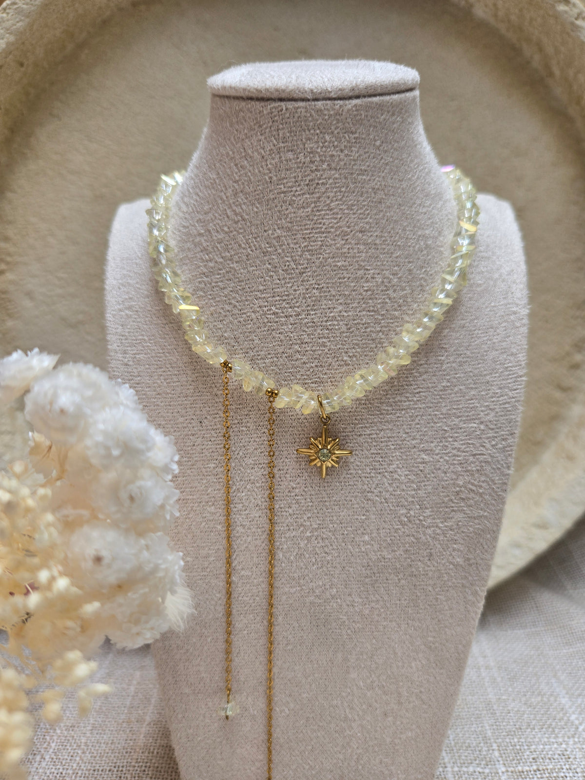 Collier LINA Cœur Cristal Jaune Doré – Éclat Solaire